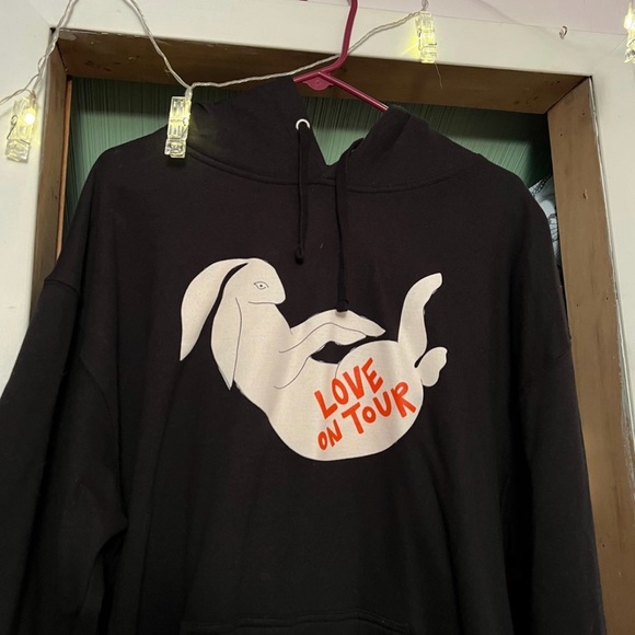 Tops - Harry Styles Love on Tour Black Hoodie